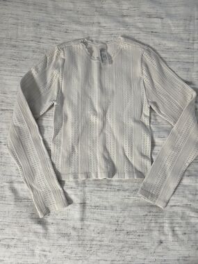 Light Grey Eyelet Ribbed Long-Sleeve Crop Top